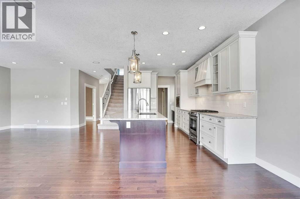 14 West Coach Way Sw, Calgary, Alberta T3H 0M5 - Photo 24 - A2298380