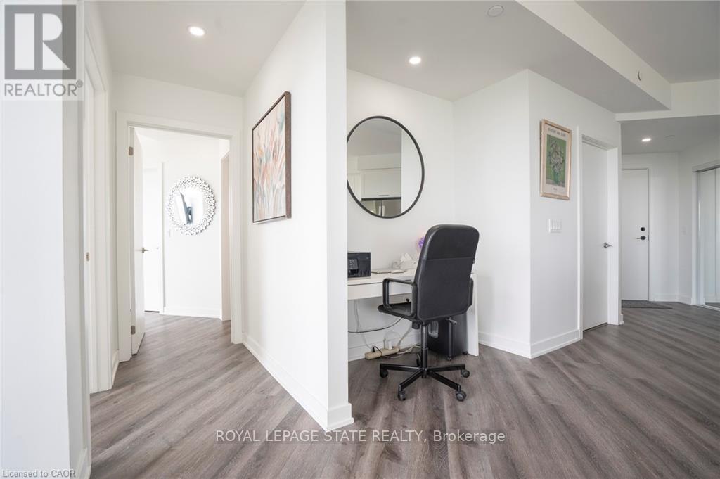 418 - 600 North Service Road, Hamilton, Ontario  L8E 0L2 - Photo 17 - X12980452