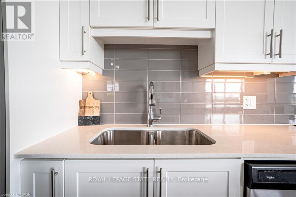 418 - 600 North Service Road, Hamilton, Ontario  L8E 0L2 - Photo 7 - X12980452