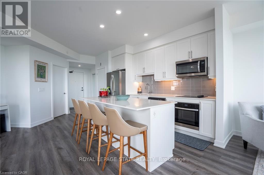 418 - 600 North Service Road, Hamilton, Ontario  L8E 0L2 - Photo 8 - X12980452