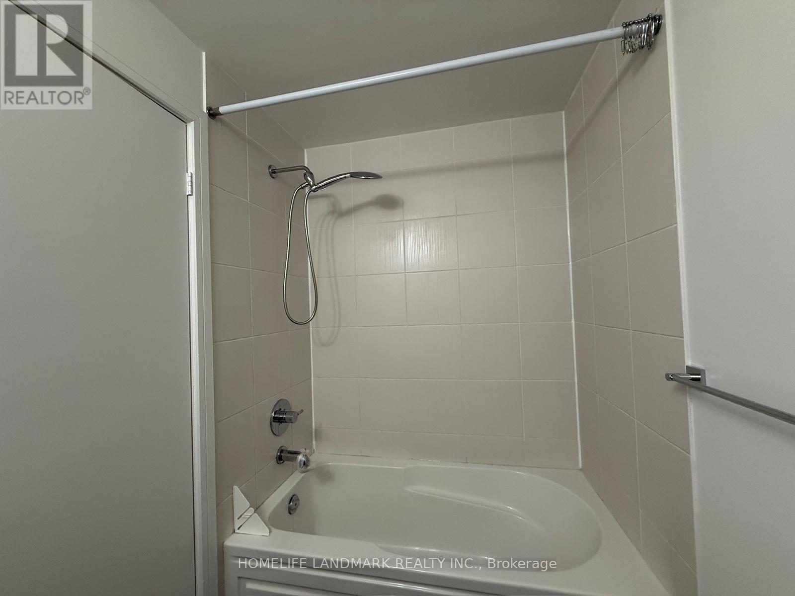 827 - 35 Brian Peck Crescent, Toronto, Ontario  M4G 0A5 - Photo 16 - C12974546