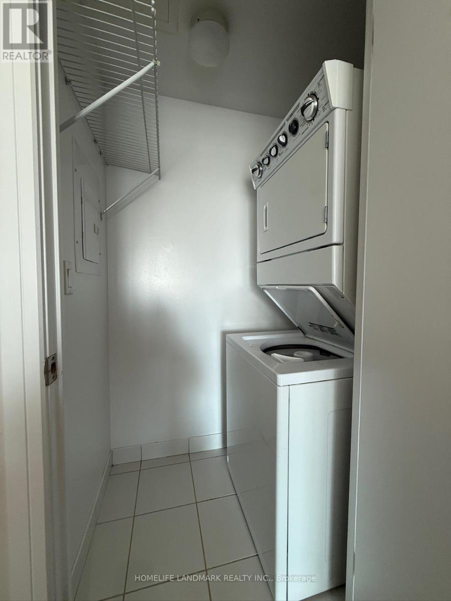 827 - 35 Brian Peck Crescent, Toronto, Ontario  M4G 0A5 - Photo 17 - C12974546