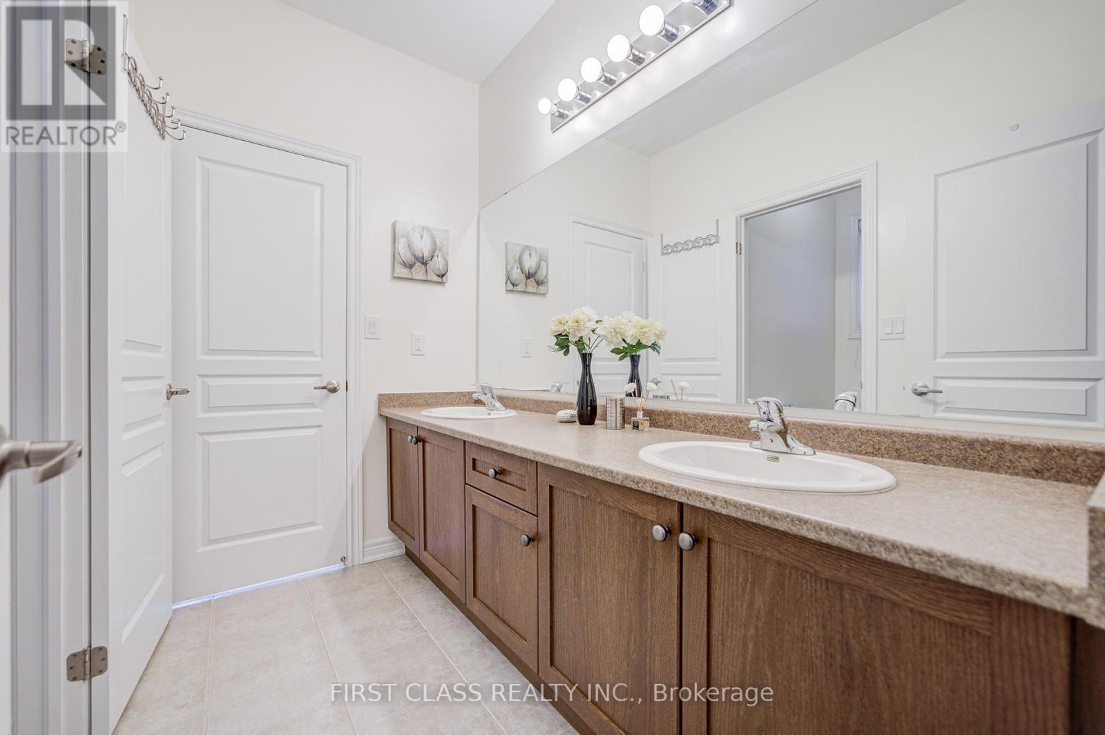 41 William Bartlett Drive, Markham, Ontario  L6C 0P6 - Photo 24 - N12971548