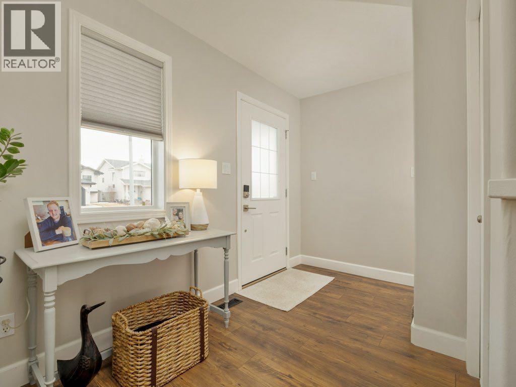 119 Heritage Court W, Lethbridge, Alberta  T1K 7W3 - Photo 3 - A2294814