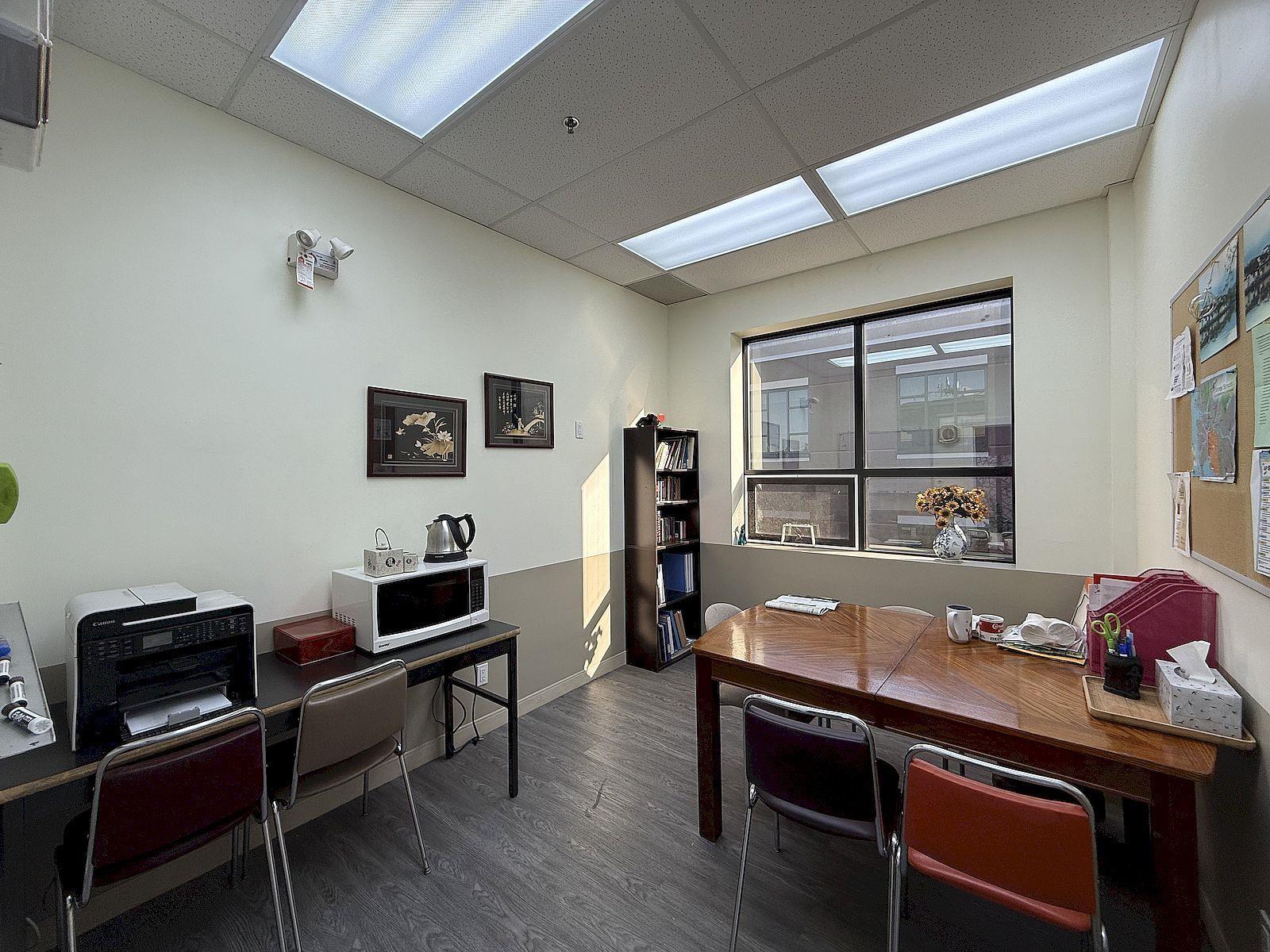 301 15292 Croydon Drive, Surrey, British Columbia  V3Z 0Z5 - Photo 4 - C8077702