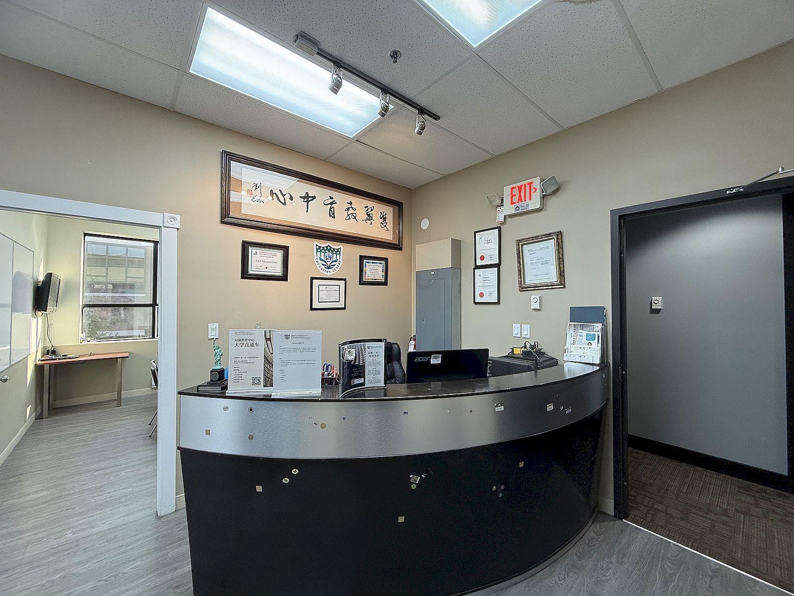 301 15292 Croydon Drive, Surrey, British Columbia  V3Z 0Z5 - Photo 2 - C8077702