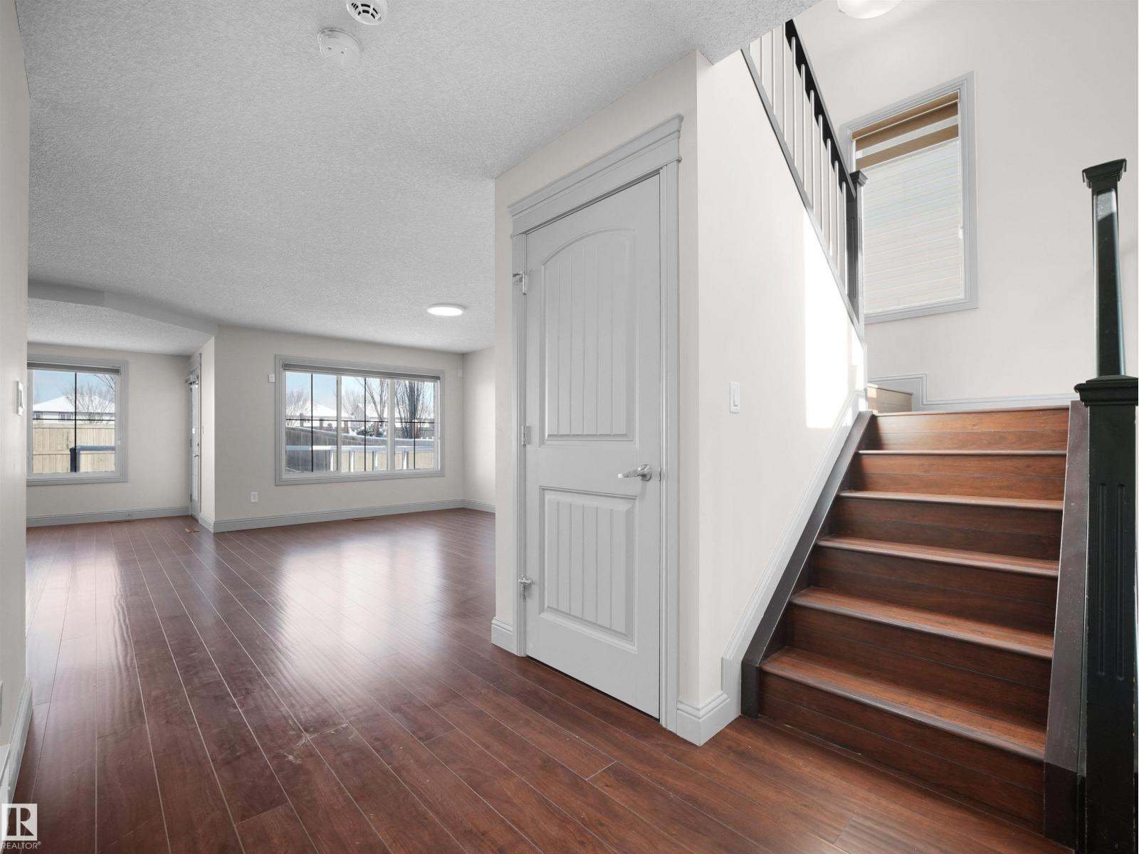 6116 10 Av Sw, Edmonton, Alberta  T6X 0M3 - Photo 12 - E4479498