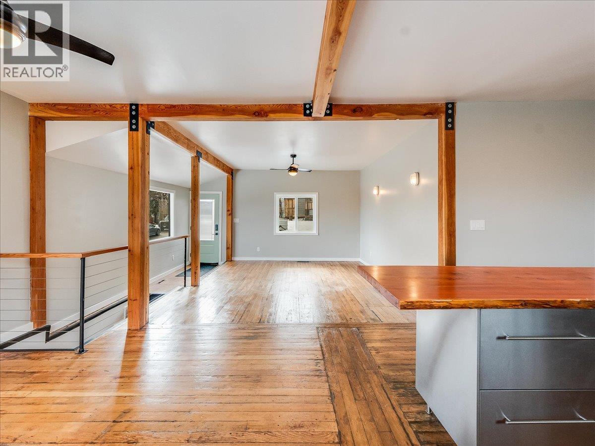 2043 Park Street, Rossland, British Columbia  V0G 1Y0 - Photo 33 - 10379188