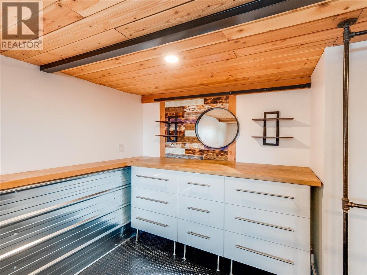 2043 Park Street, Rossland, British Columbia  V0G 1Y0 - Photo 51 - 10379188