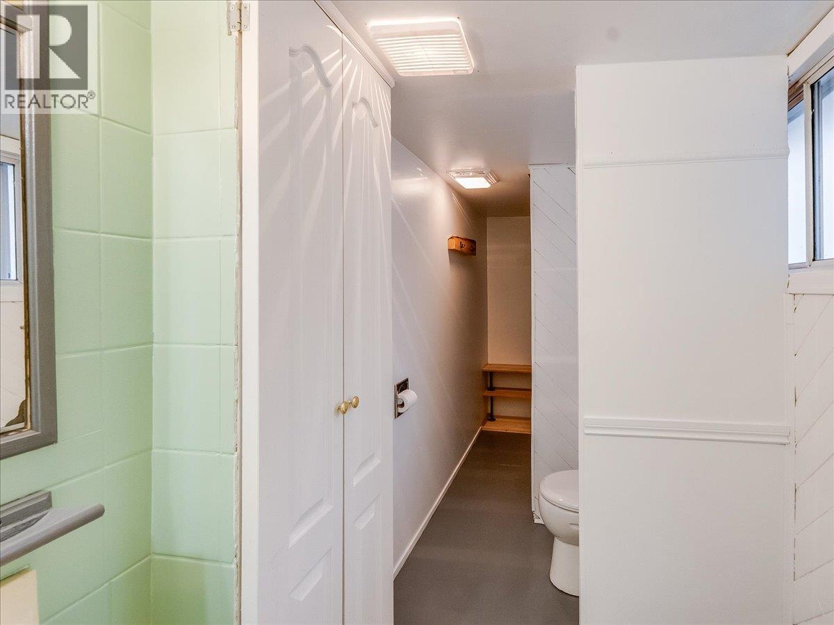 2043 Park Street, Rossland, British Columbia  V0G 1Y0 - Photo 42 - 10379188