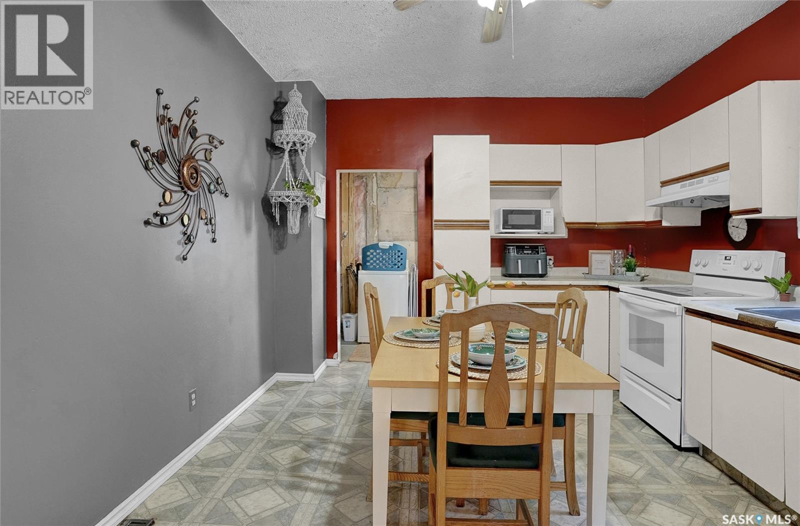 1127 2nd Avenue Nw, Moose Jaw, Saskatchewan  S6H 3R4 - Photo 21 - SK032267