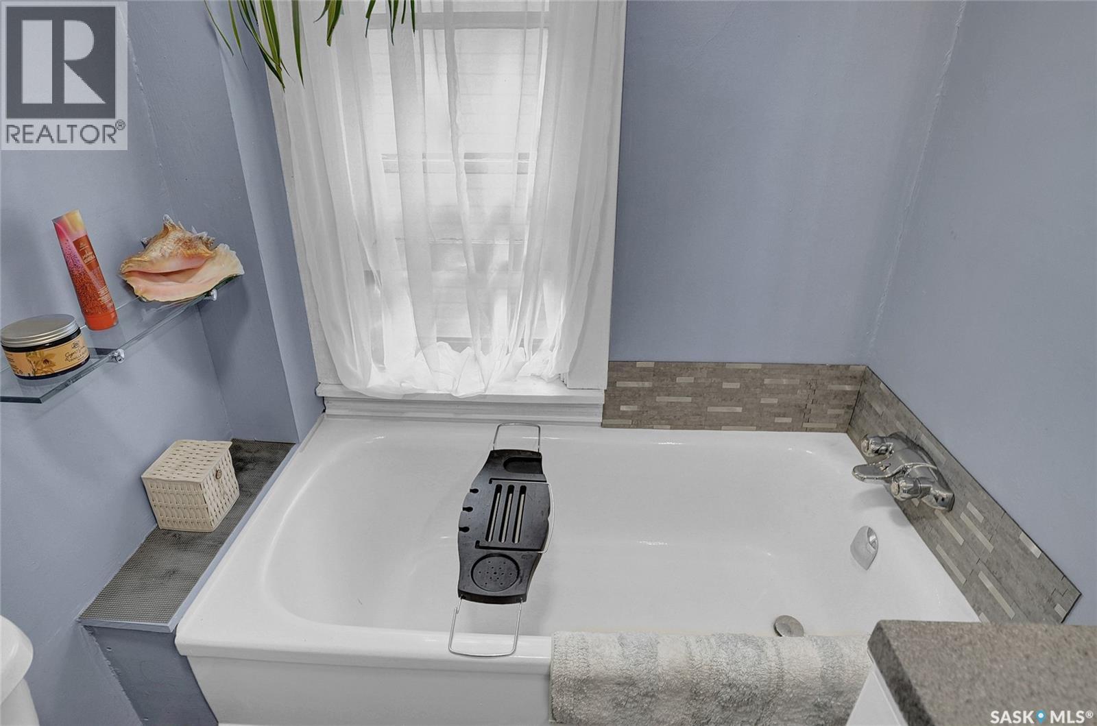 1127 2nd Avenue Nw, Moose Jaw, Saskatchewan  S6H 3R4 - Photo 37 - SK032267