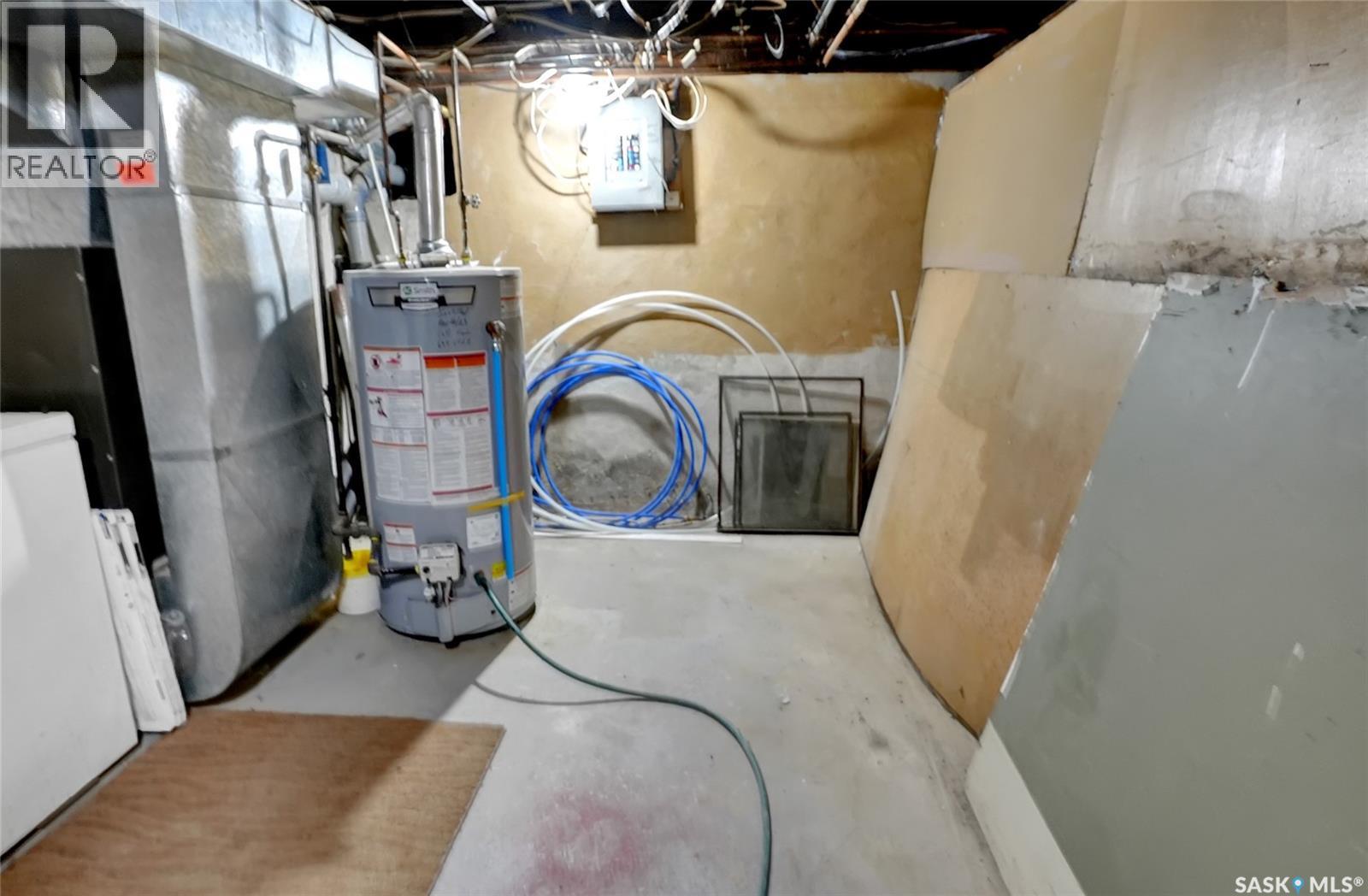 1127 2nd Avenue Nw, Moose Jaw, Saskatchewan  S6H 3R4 - Photo 40 - SK032267