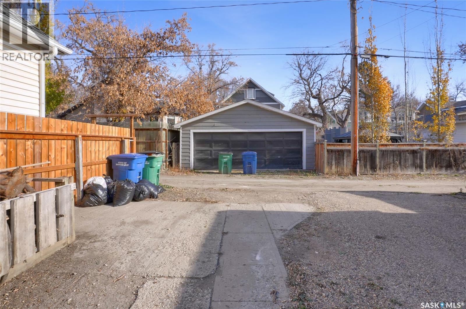 1127 2nd Avenue Nw, Moose Jaw, Saskatchewan  S6H 3R4 - Photo 48 - SK032267