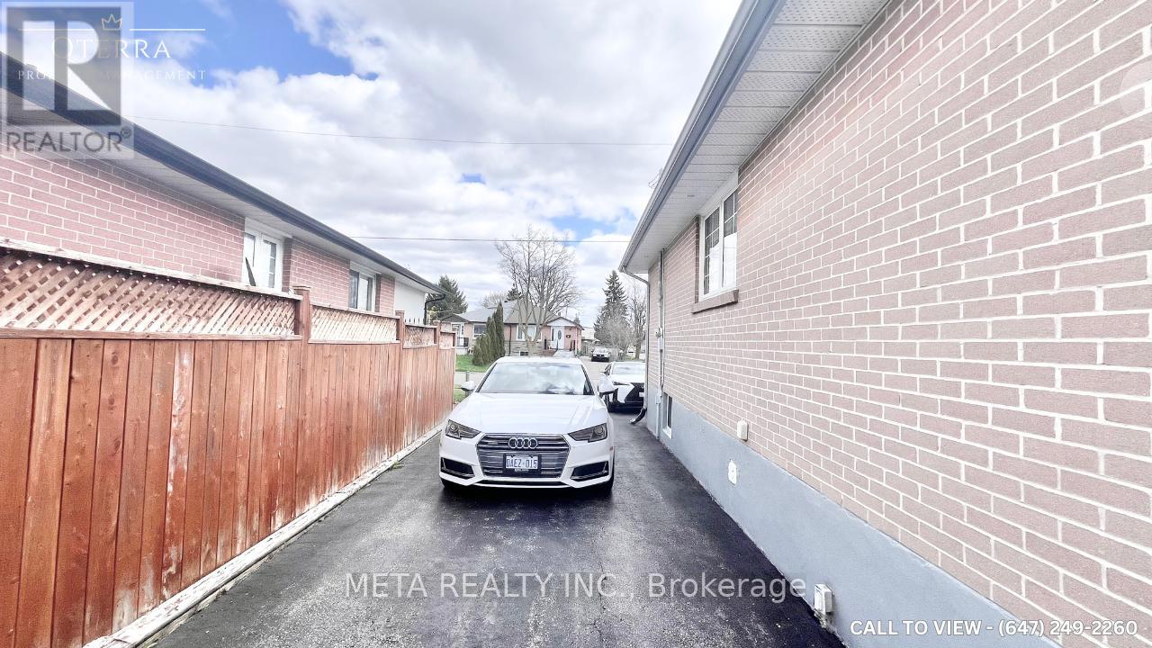 Main Floor - 22 Garfield Crescent, Brampton, Ontario  L6V 1V8 - Photo 15 - W12847150
