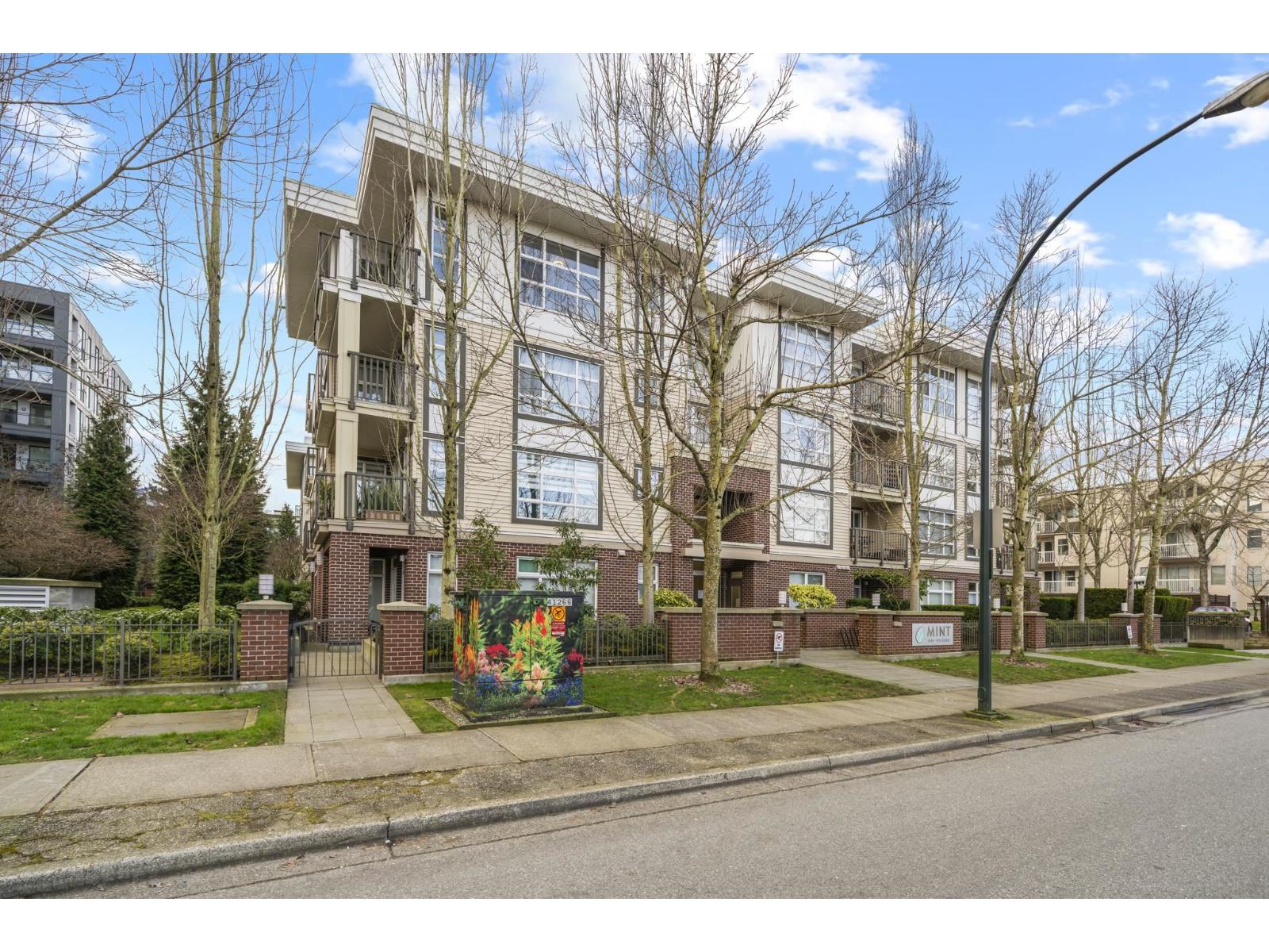 310 15168 19 Avenue, Surrey, British Columbia  V4A 0A5 - Photo 2 - R3090787