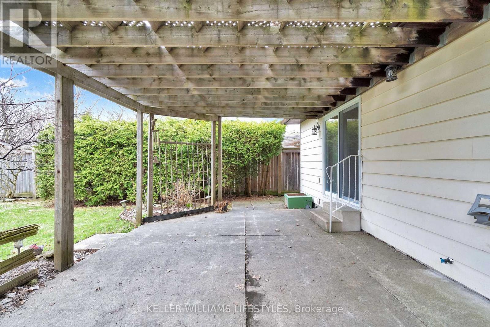 1127 Quinton Road, London North, Ontario  N6H 4P9 - Photo 35 - X12980498