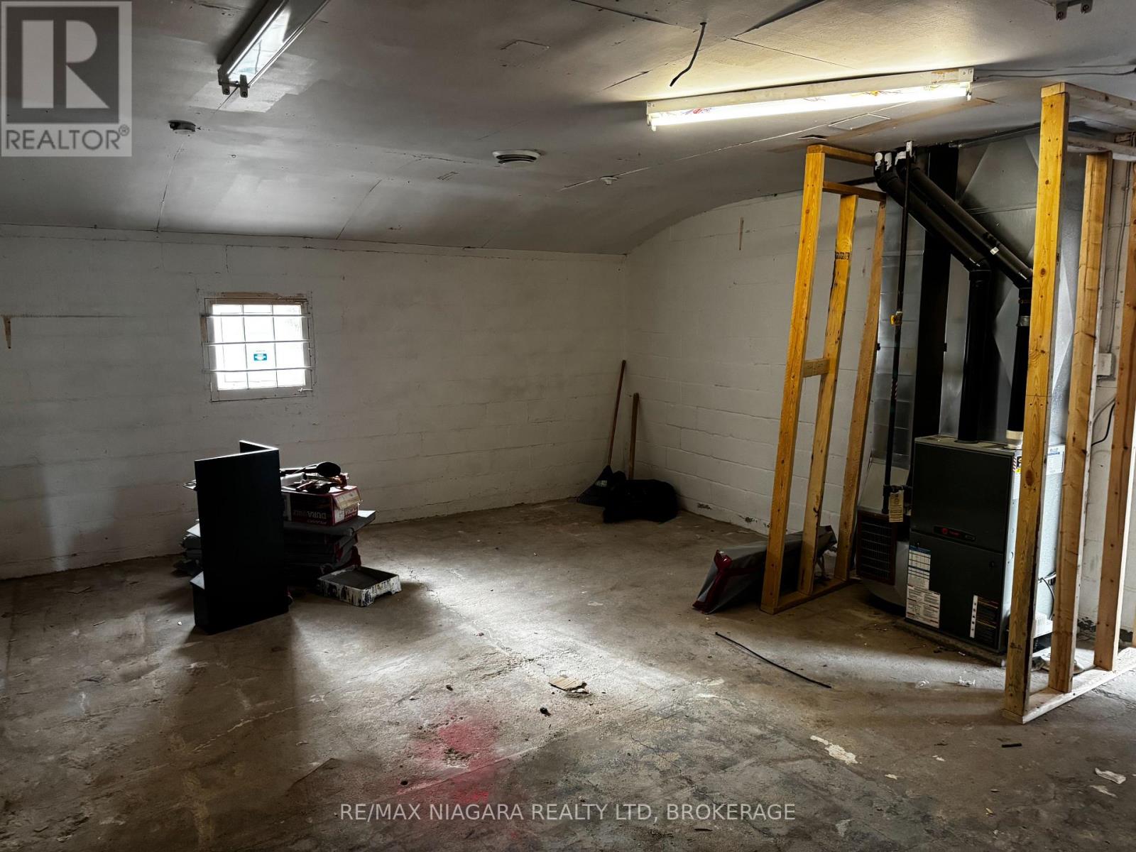 34 Avenue Place, Welland, Ontario  L3B 4B1 - Photo 5 - X12968478