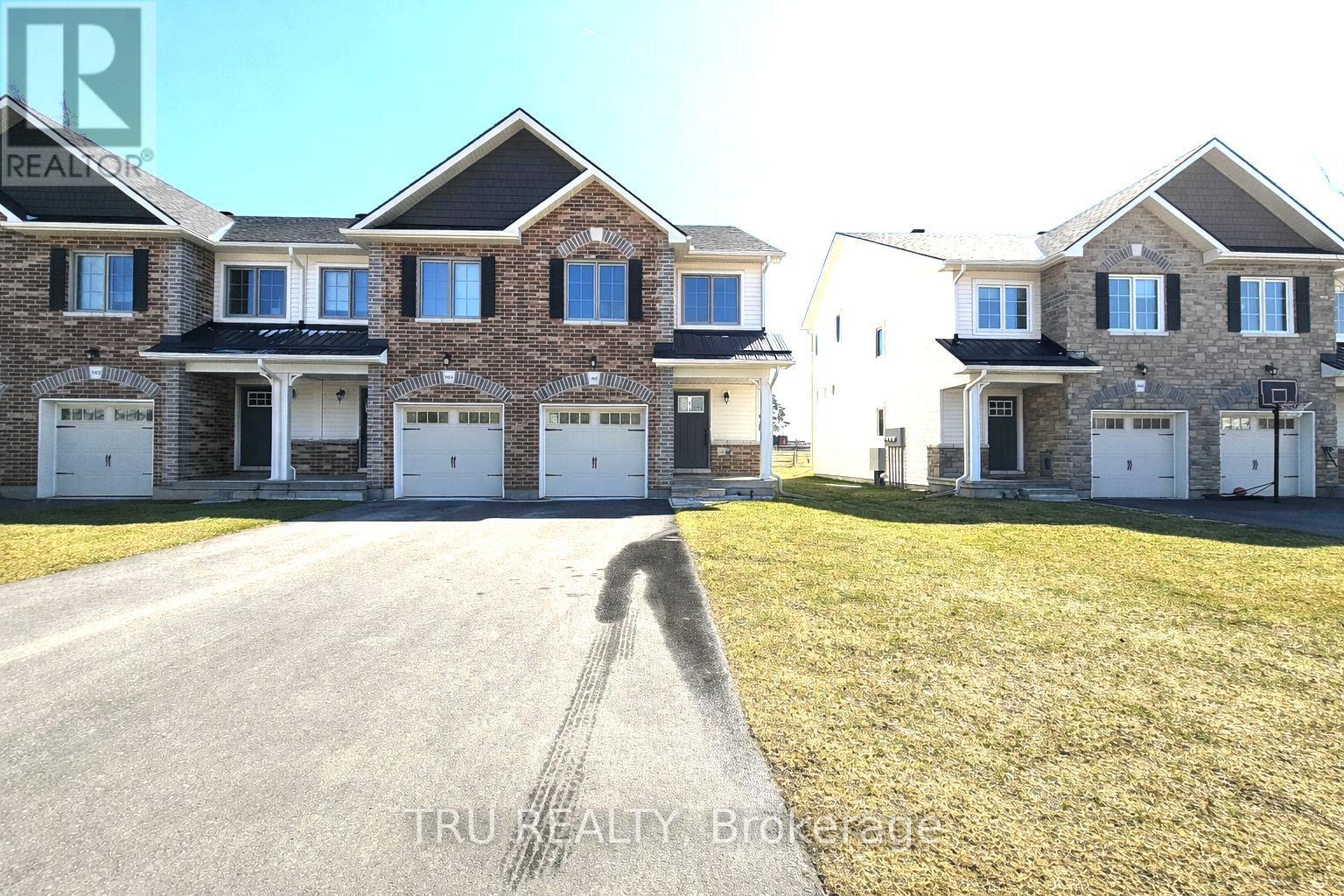 146 Wallace Street, Merrickville-Wolford, Ontario  K0G 1N0 - Photo 2 - X12980486