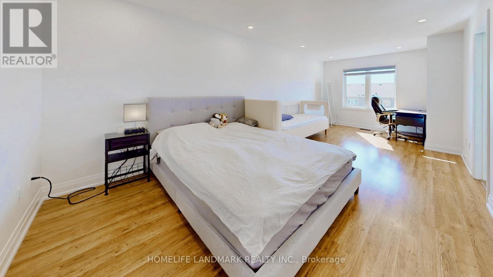 32 Arco Circle, Vaughan, Ontario  L6A 3Z7 - Photo 16 - N12980506