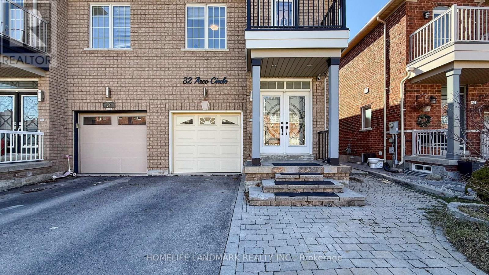 32 Arco Circle, Vaughan, Ontario  L6A 3Z7 - Photo 4 - N12980506