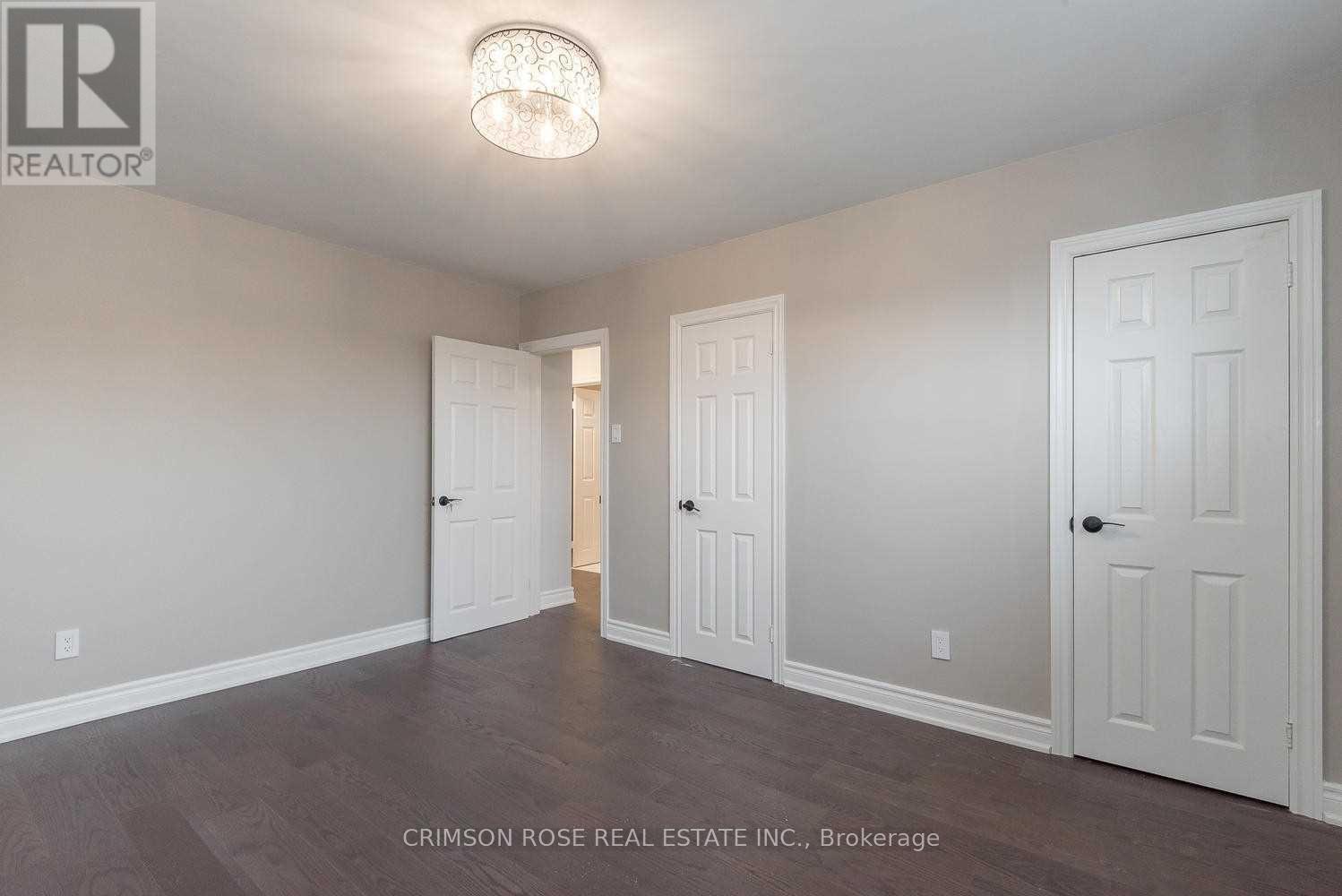 Upper Level - 299 Southview Road, Oakville, Ontario  L6K 2P2 - Photo 18 - W12980500