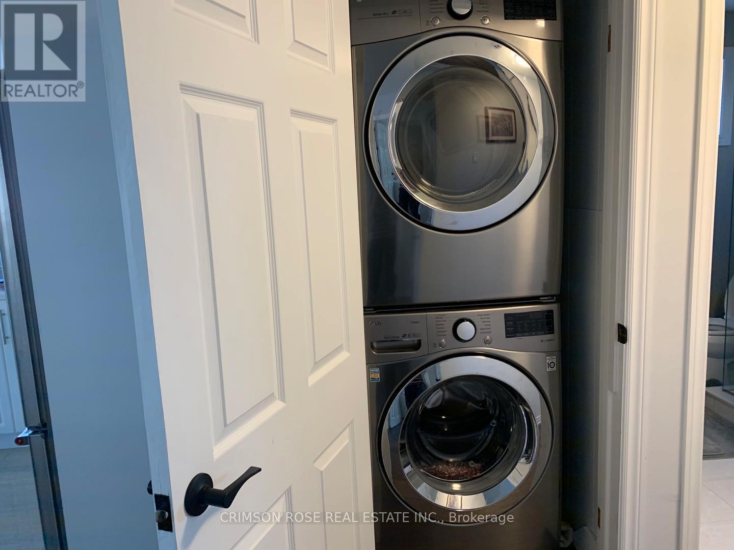 Upper Level - 299 Southview Road, Oakville, Ontario  L6K 2P2 - Photo 21 - W12980500