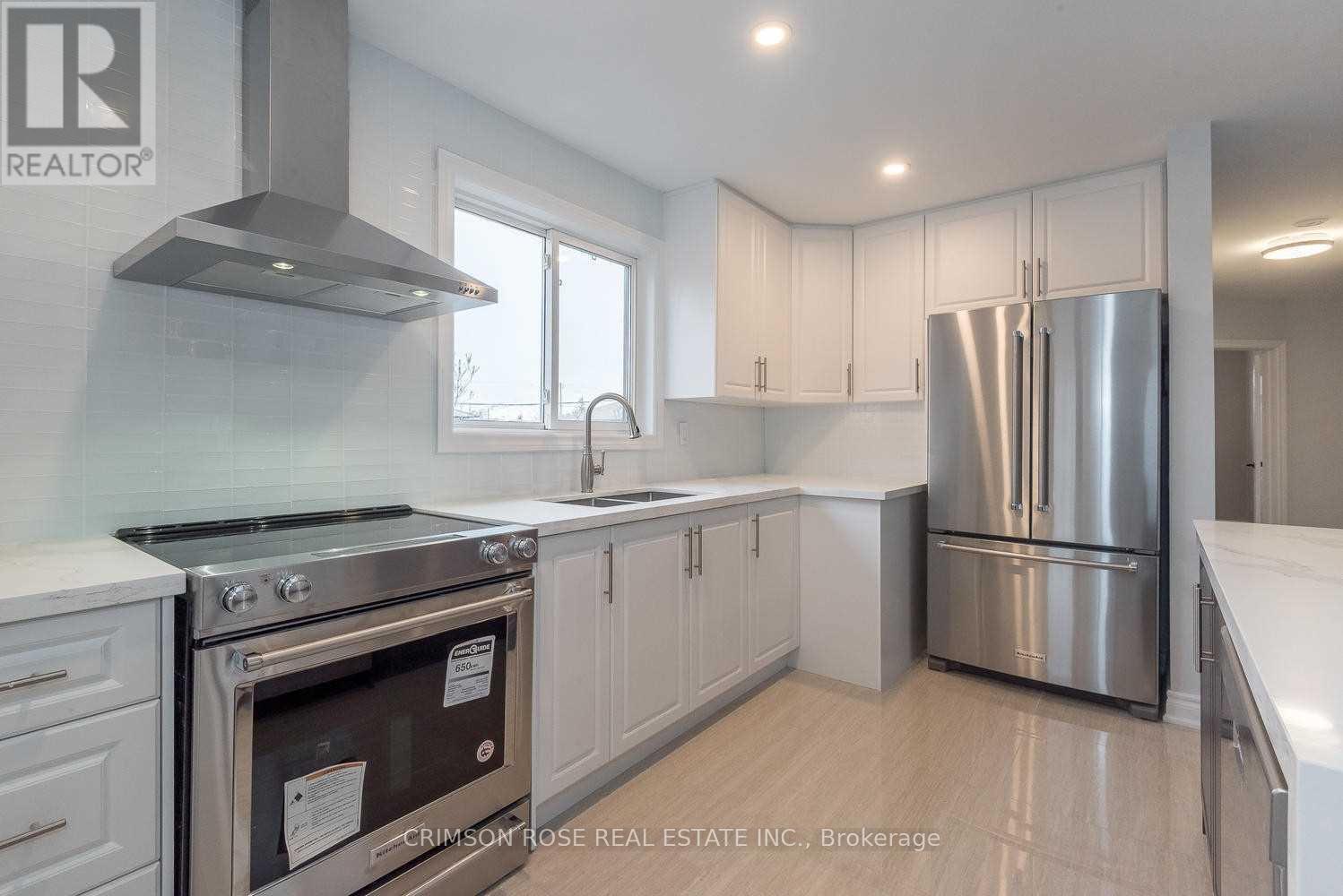 Upper Level - 299 Southview Road, Oakville, Ontario  L6K 2P2 - Photo 6 - W12980500