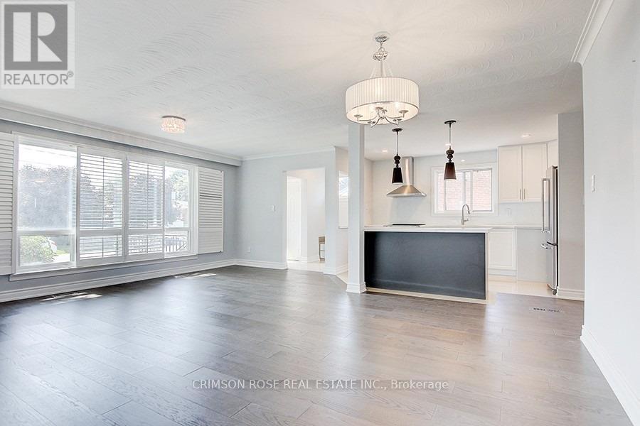 Upper Level - 299 Southview Road, Oakville, Ontario  L6K 2P2 - Photo 8 - W12980500