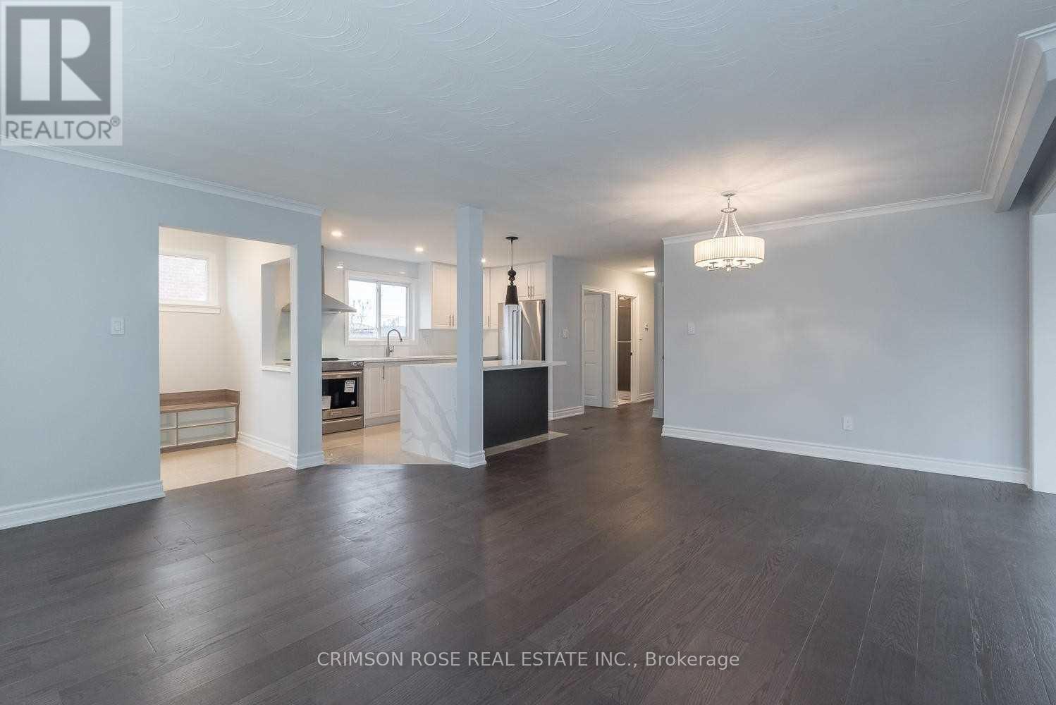 Upper Level - 299 Southview Road, Oakville, Ontario  L6K 2P2 - Photo 9 - W12980500