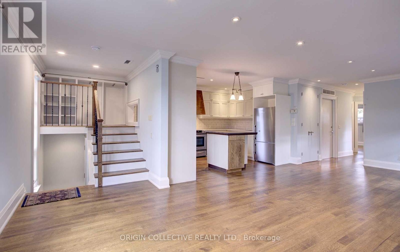 2 - 97 Runnymede Road, Toronto, Ontario  M6S 2Y4 - Photo 3 - W12980508