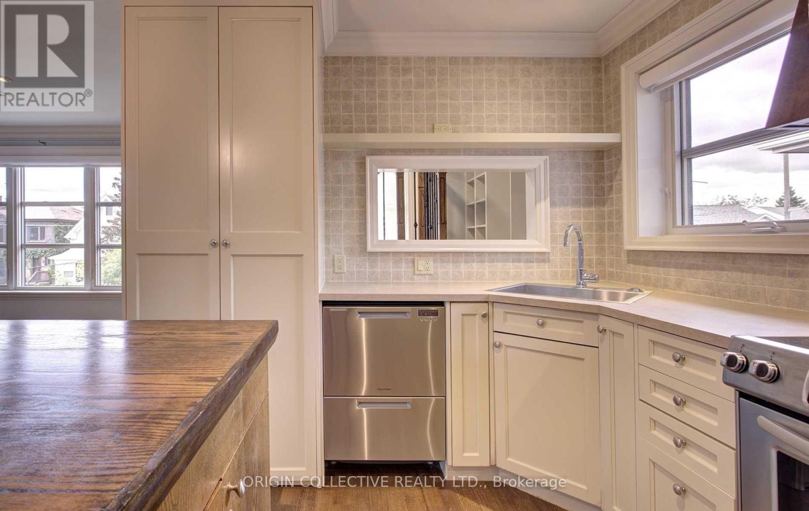 2 - 97 Runnymede Road, Toronto, Ontario  M6S 2Y4 - Photo 6 - W12980508