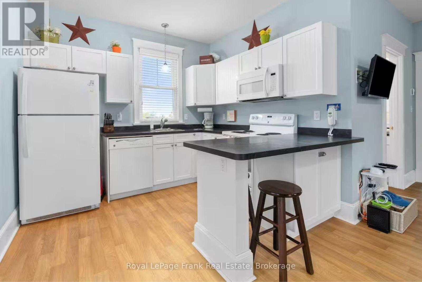 52 - 11 Butternut Lane, Prince Edward County, Ontario  K0K 1P0 - Photo 4 - X12980492