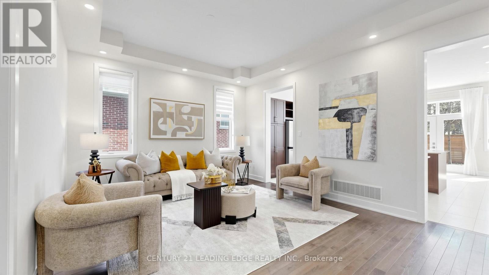 27 Poplar Drive, Richmond Hill, Ontario  L4E 2Y4 - Photo 6 - N12977244