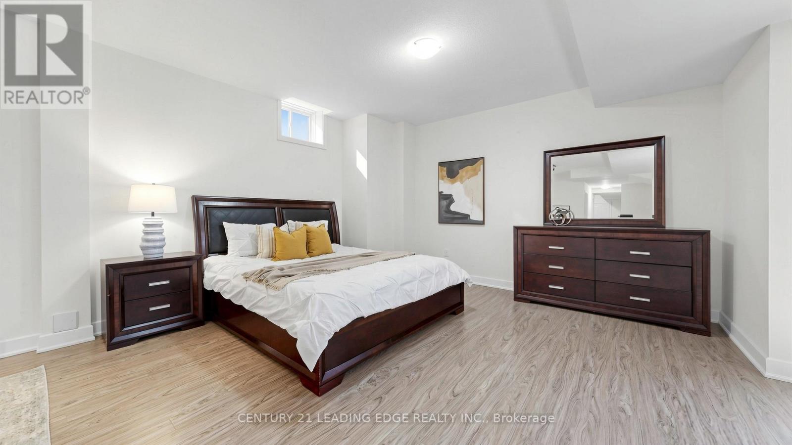 27 Poplar Drive, Richmond Hill, Ontario  L4E 2Y4 - Photo 38 - N12977244