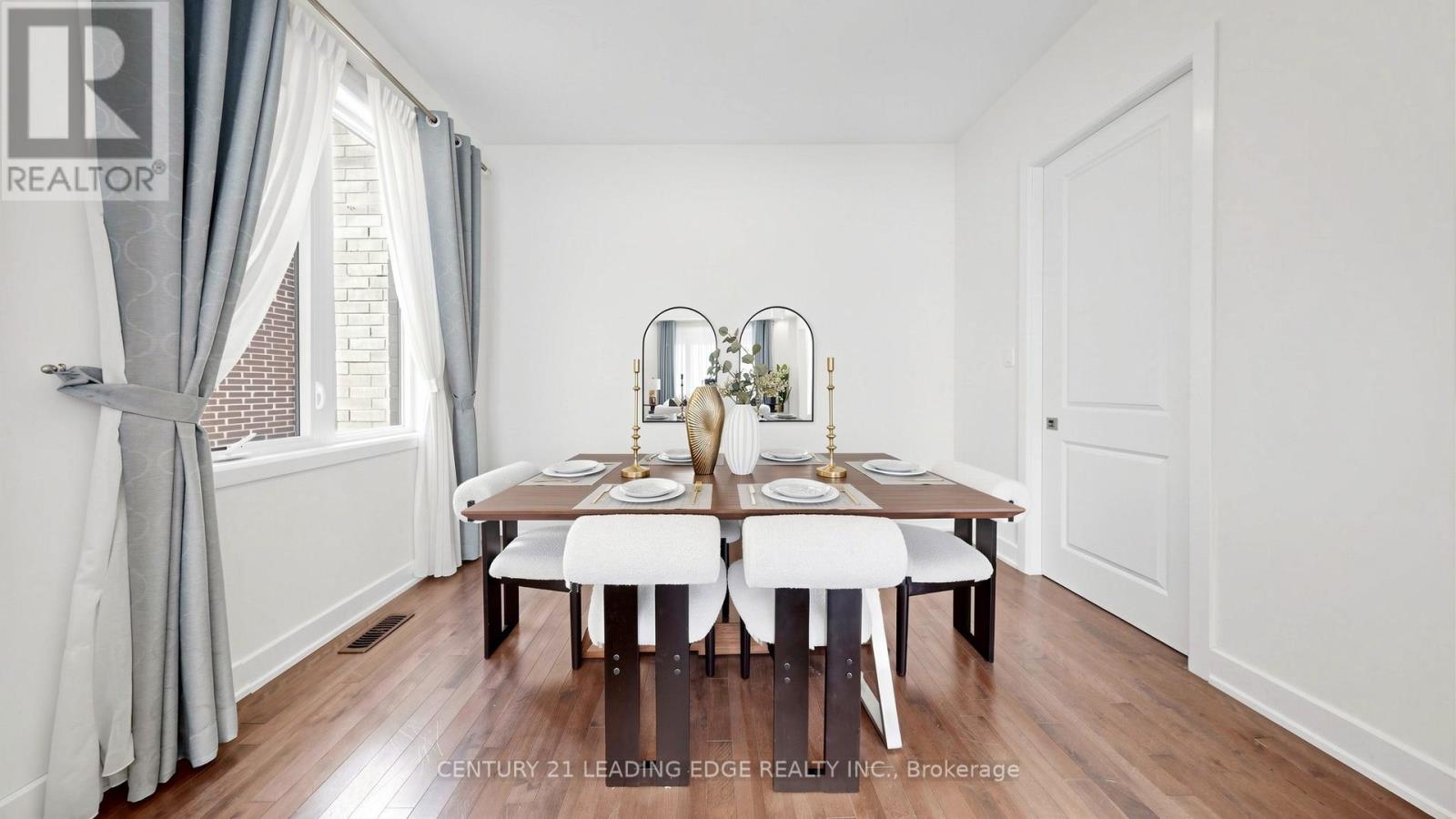 27 Poplar Drive, Richmond Hill, Ontario  L4E 2Y4 - Photo 9 - N12977244