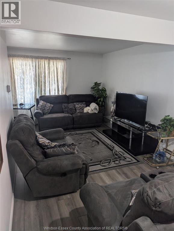 856 Pillette Road, Windsor, Ontario  N8Y 3B5 - Photo 5 - 26006113