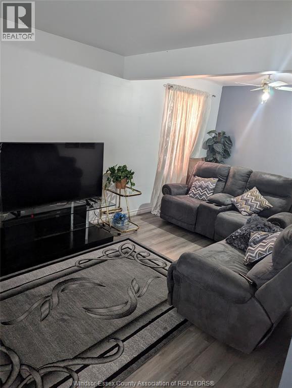 856 Pillette Road, Windsor, Ontario  N8Y 3B5 - Photo 4 - 26006113