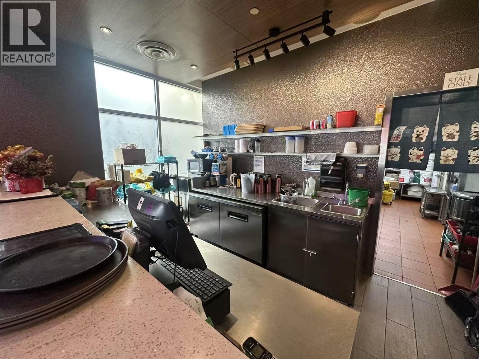 E 4877 Kingsway, Burnaby, British Columbia V5H 4T6 - Photo 4 - C8075838