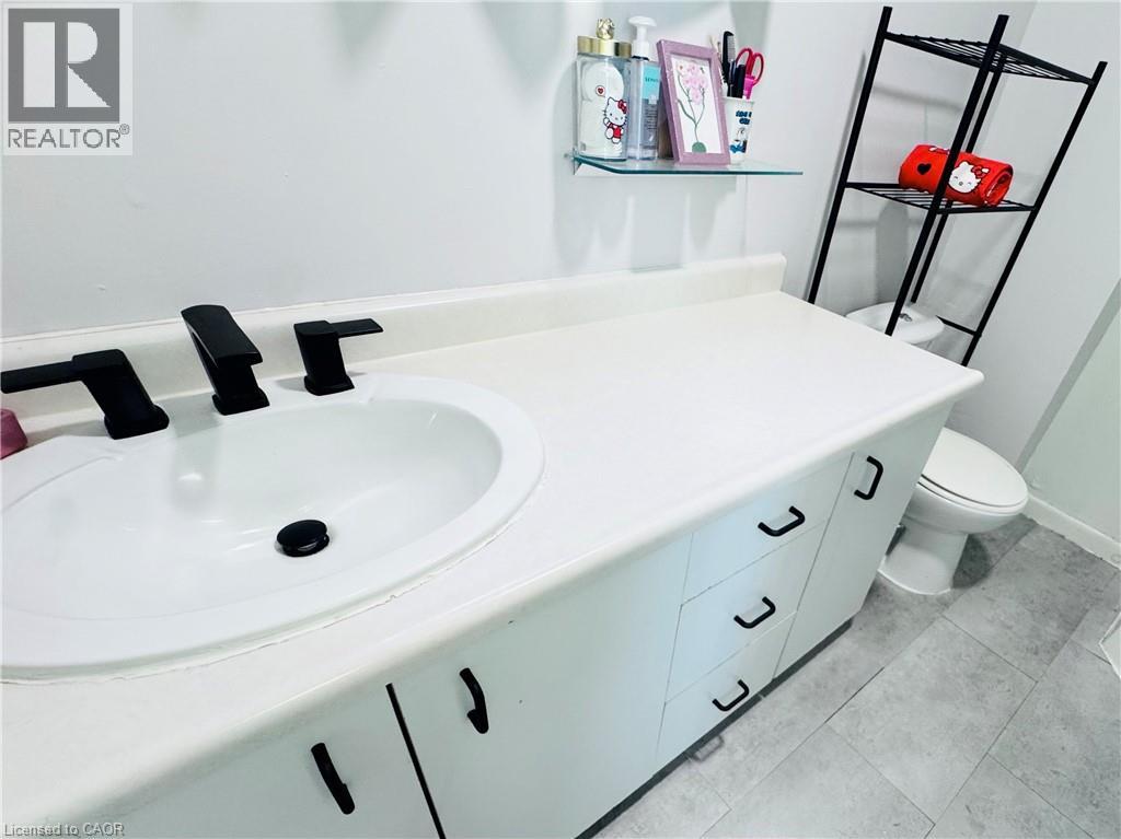 92 Francis Street, Cambridge, Ontario  N1S 2A1 - Photo 4 - 40816645