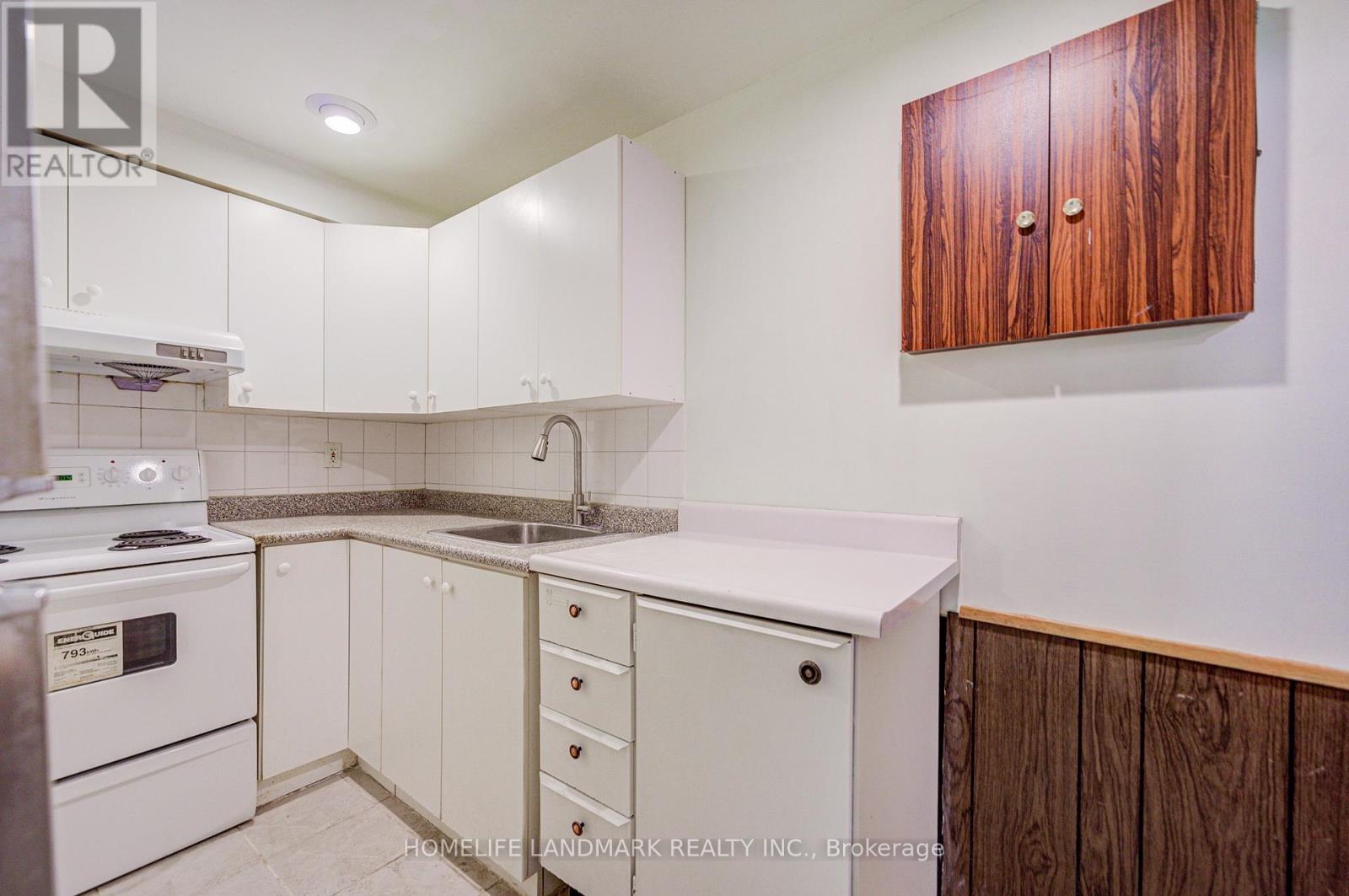 3025 Bridletowne Circle, Toronto, Ontario  M1W 2C9 - Photo 35 - E12980552