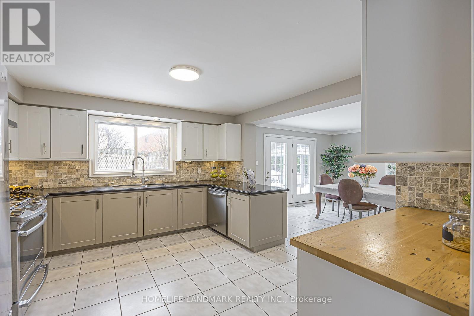 246 Jelley Avenue, Newmarket, Ontario  L3X 1S6 - Photo 25 - N12980544