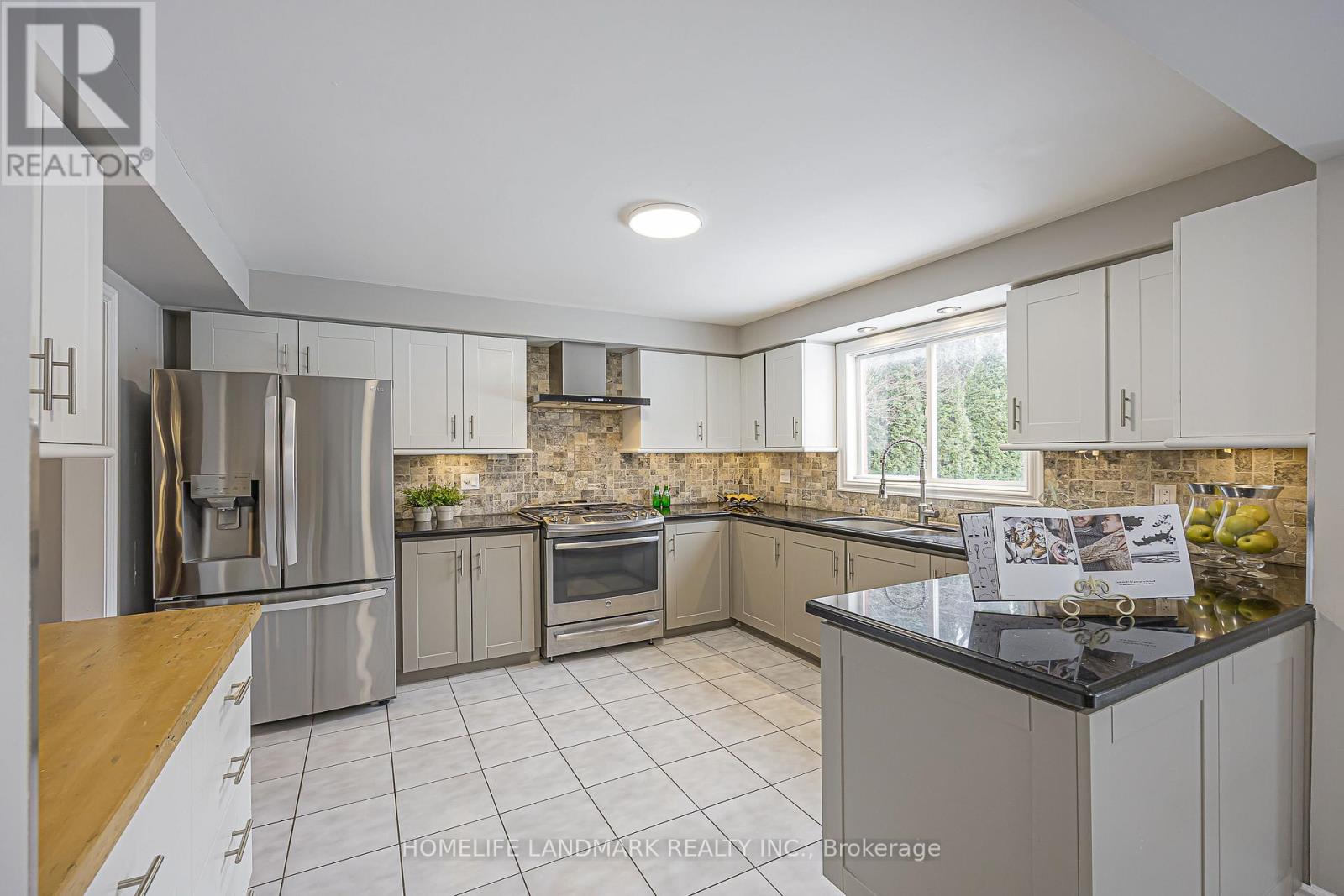 246 Jelley Avenue, Newmarket, Ontario  L3X 1S6 - Photo 26 - N12980544