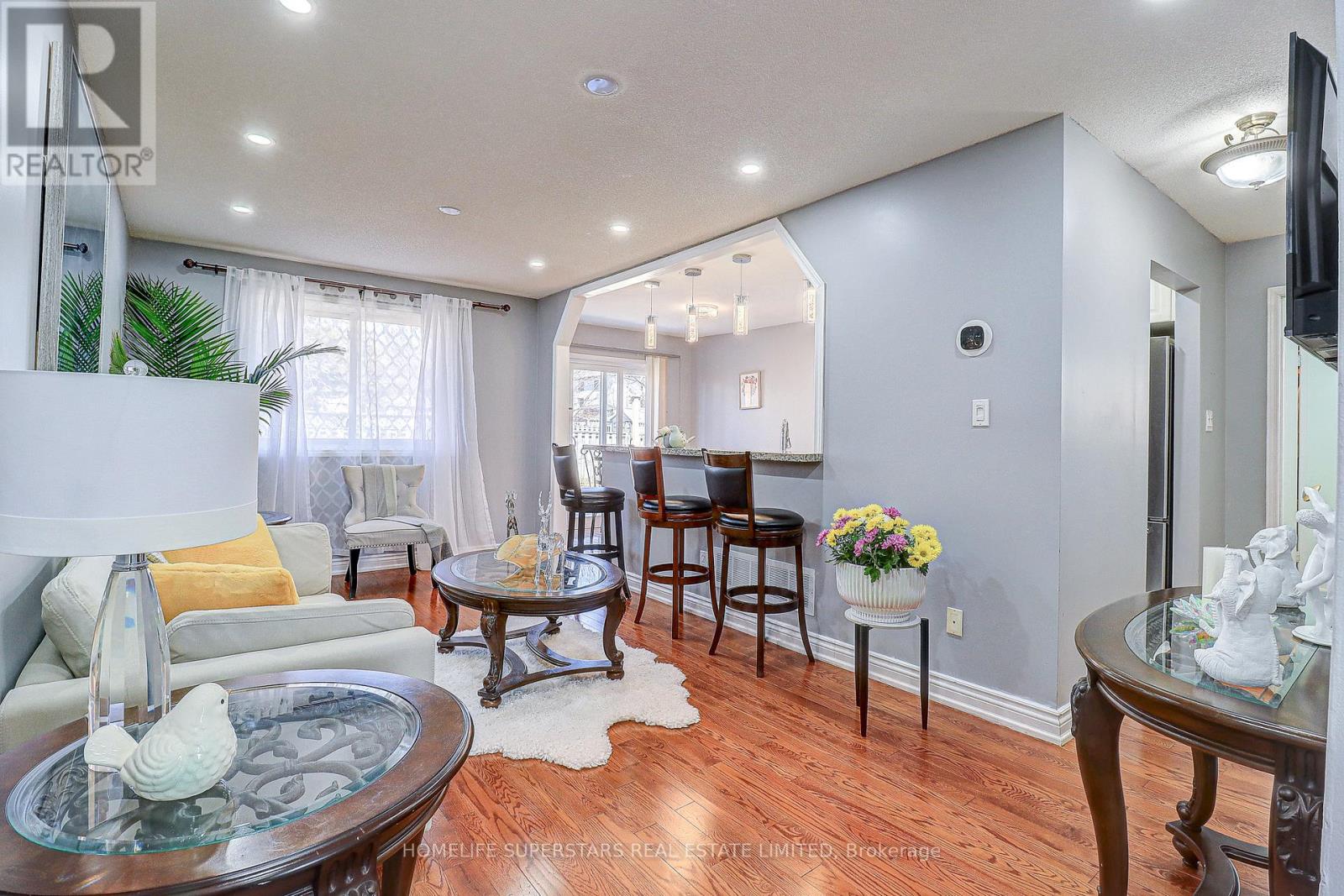 191 Wessenger Drive, Barrie, Ontario  L4N 8N9 - Photo 3 - S12980532