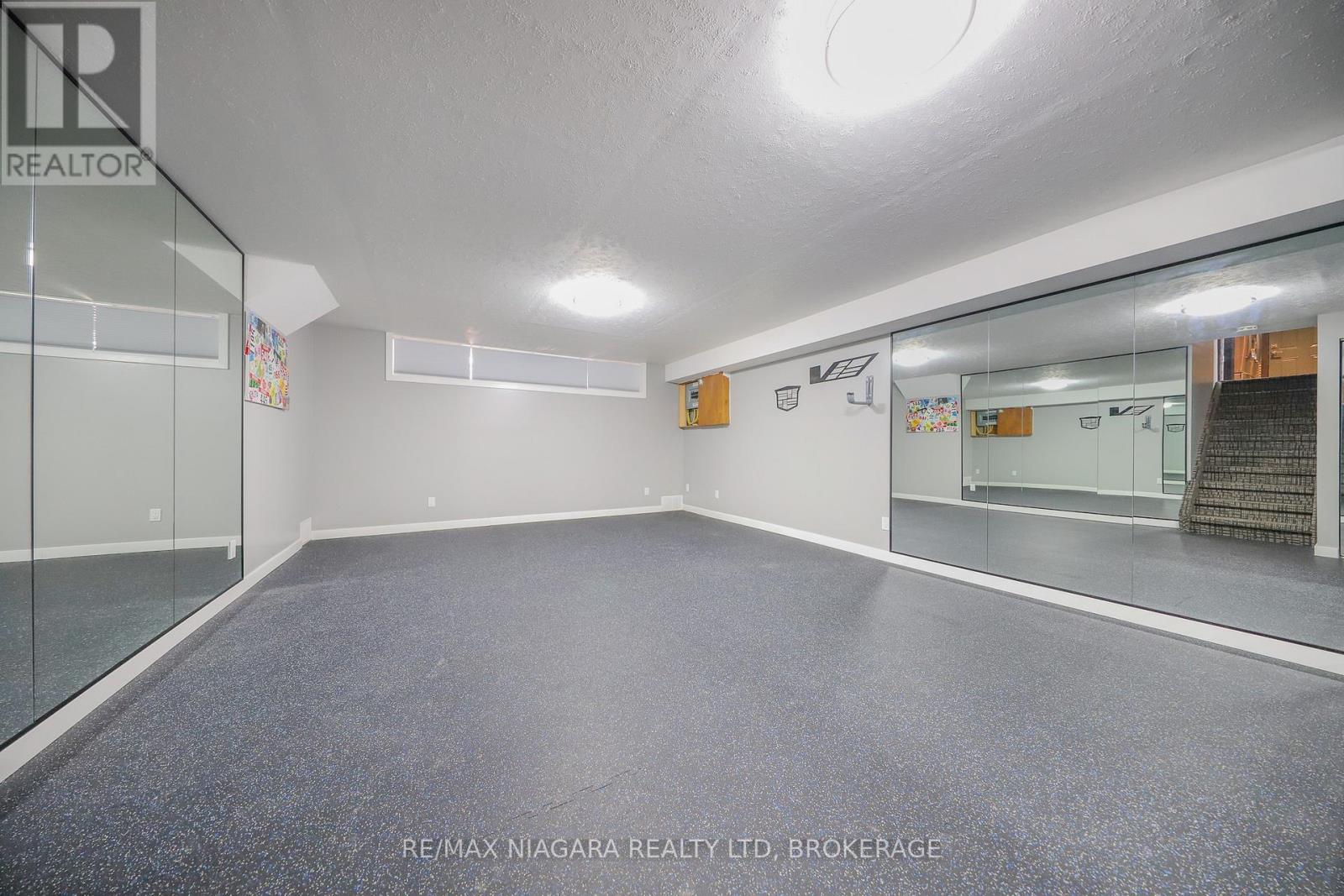 21 Jessica Drive, St. Catharines, Ontario  L2M 6V9 - Photo 21 - X12934728