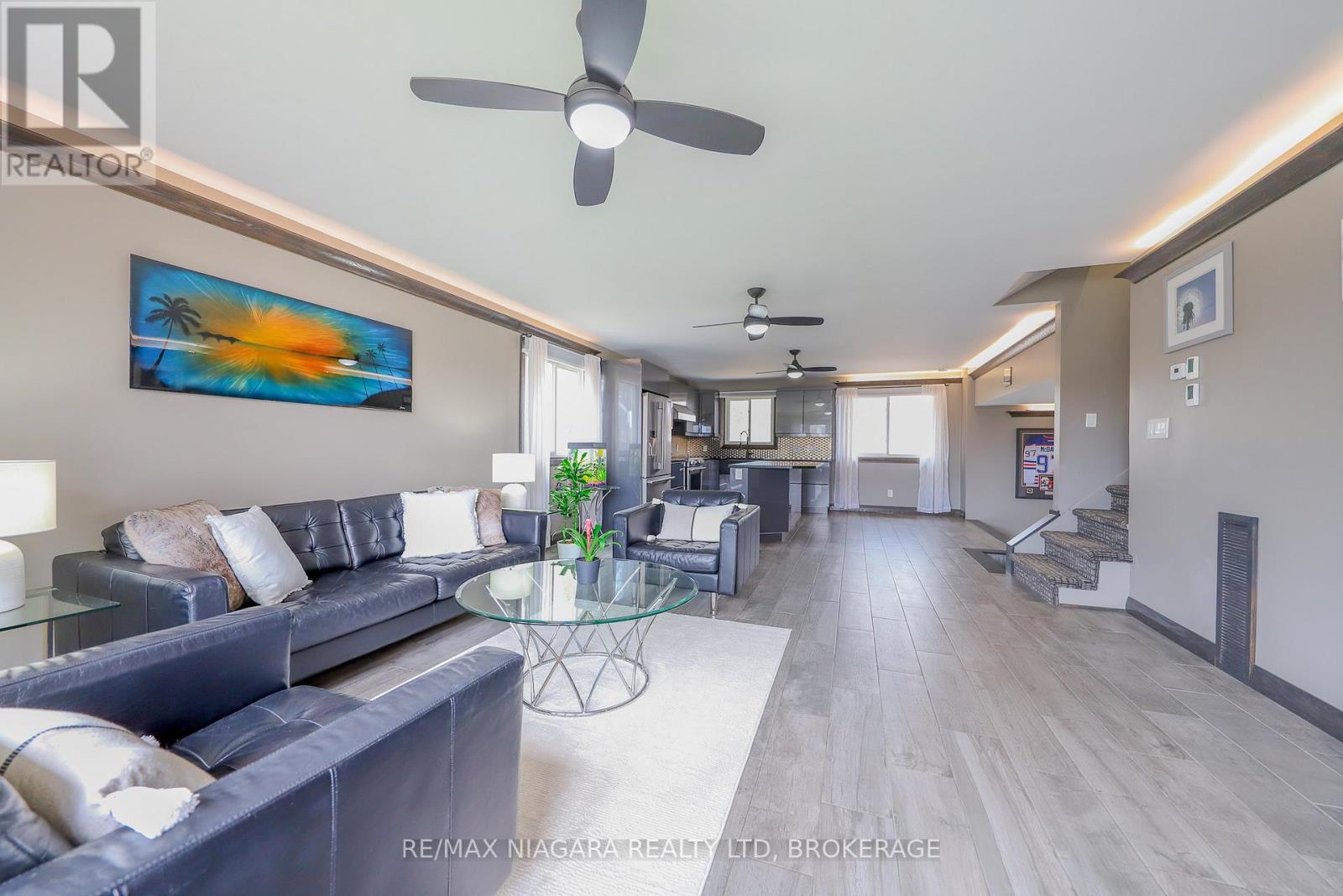 21 Jessica Drive, St. Catharines, Ontario  L2M 6V9 - Photo 3 - X12934728