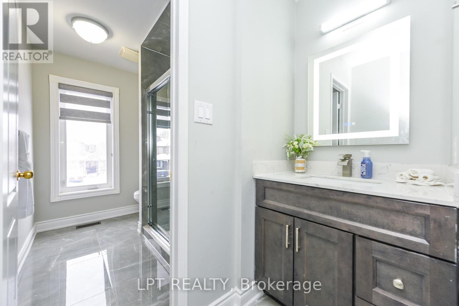 7 Chapparal Drive, Brampton, Ontario  L6R 3C5 - Photo 23 - W12980530