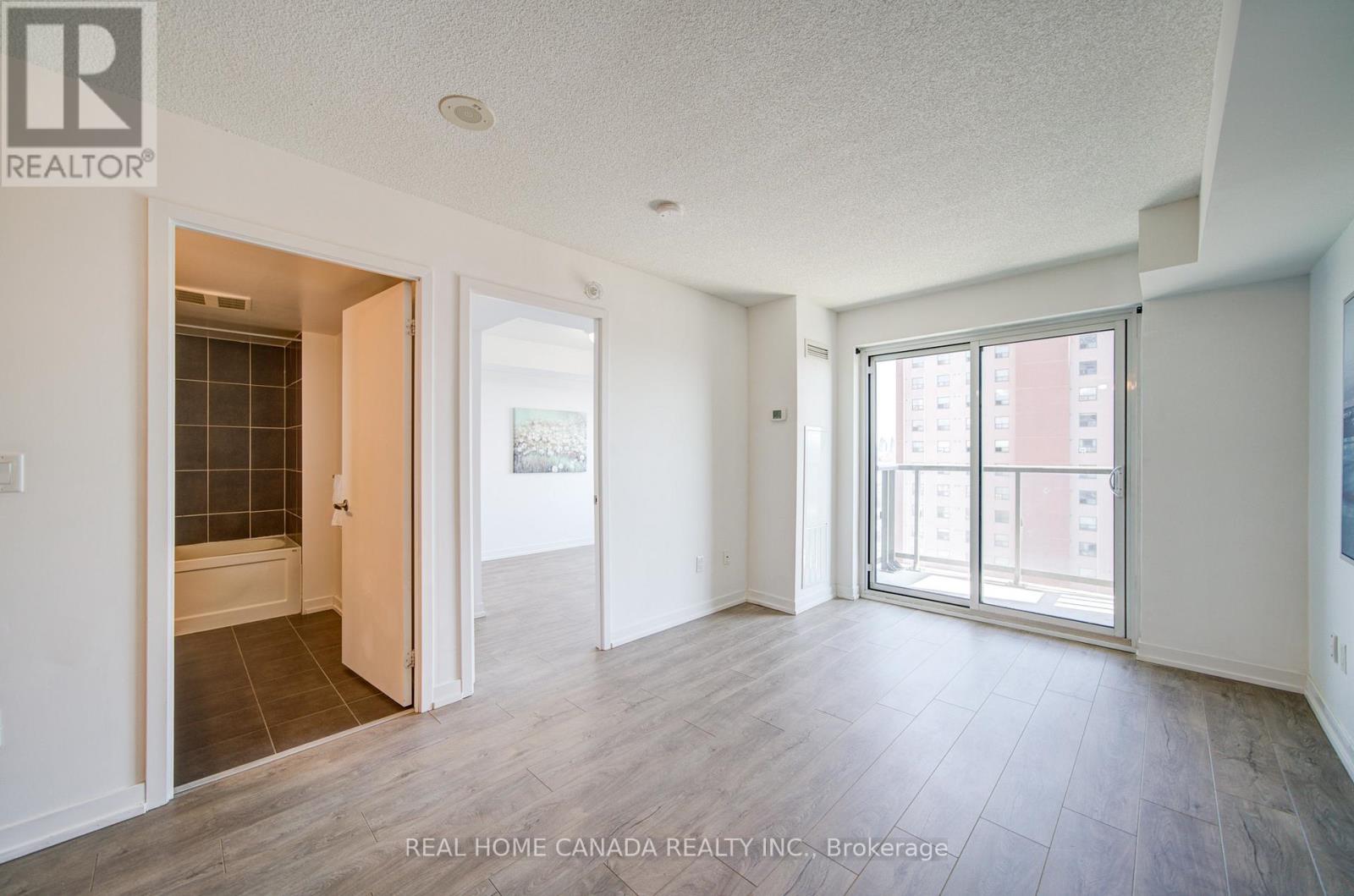 1803 - 1410 Dupont Road, Toronto, Ontario  P1B 8Z4 - Photo 11 - W12980542