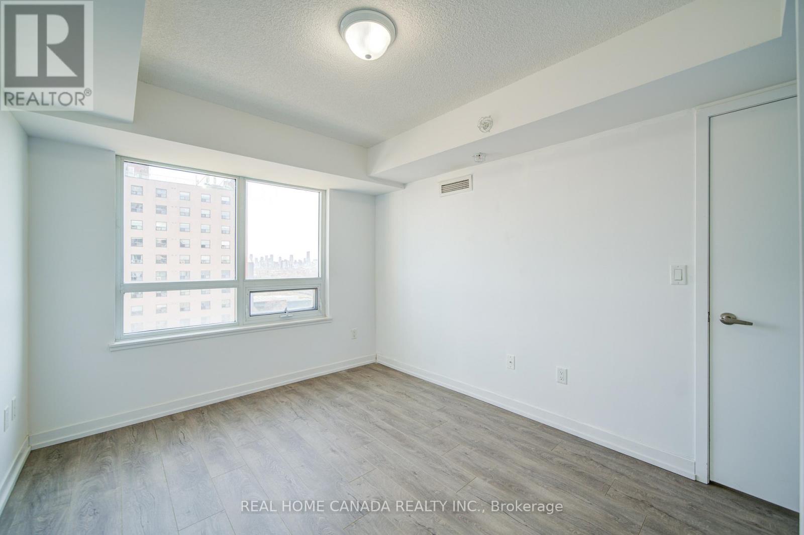 1803 - 1410 Dupont Road, Toronto, Ontario  P1B 8Z4 - Photo 21 - W12980542