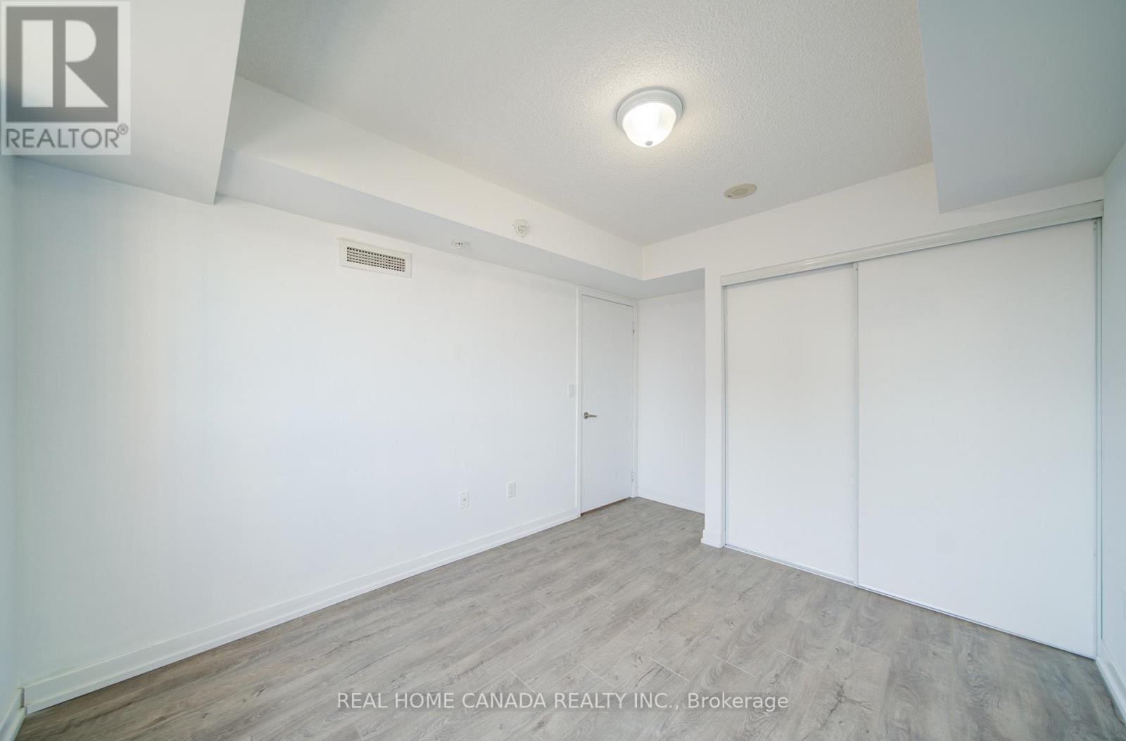 1803 - 1410 Dupont Road, Toronto, Ontario  P1B 8Z4 - Photo 22 - W12980542